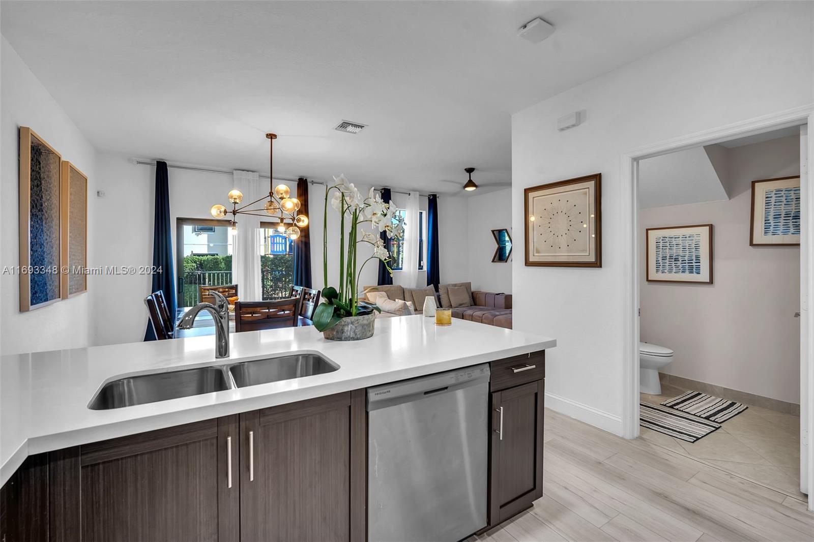 TROTTERS CHASE - Residential