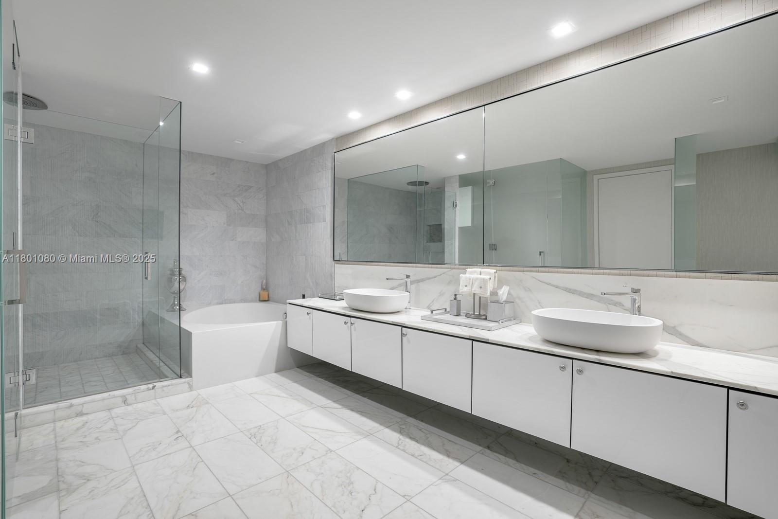 10203 Collins Ave 801