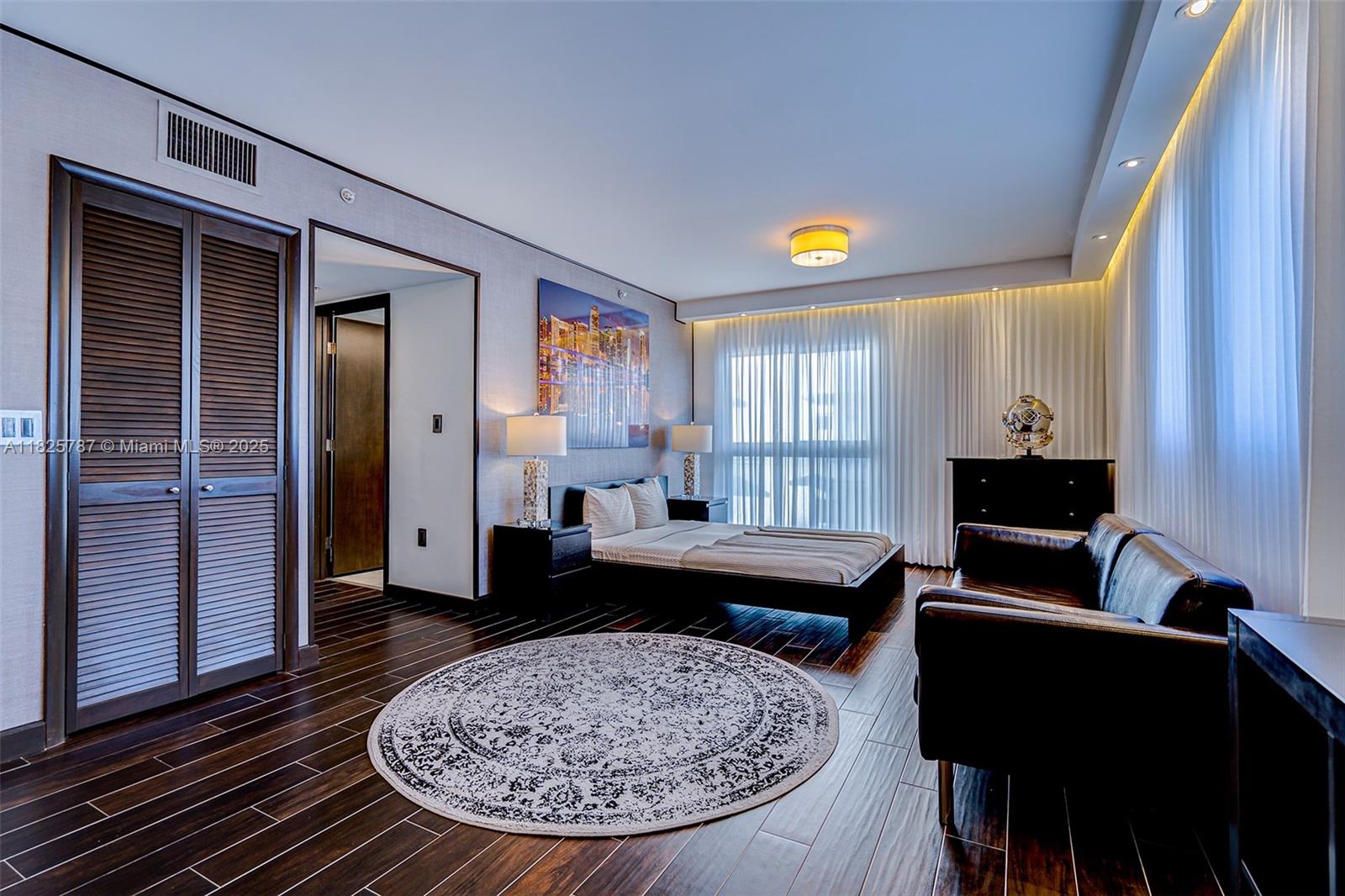 THE LOFTS AT SOUTH BEACH - Residential Lease