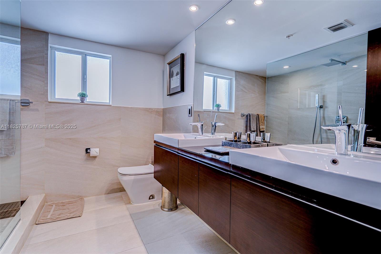 THE LOFTS AT SOUTH BEACH - Residential Lease