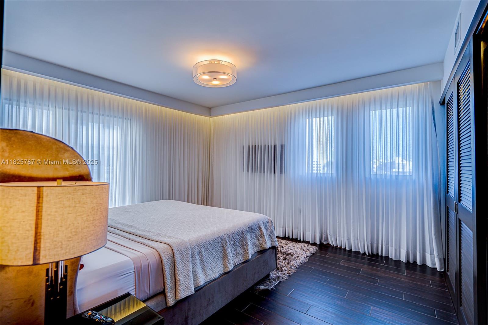 THE LOFTS AT SOUTH BEACH - Residential Lease