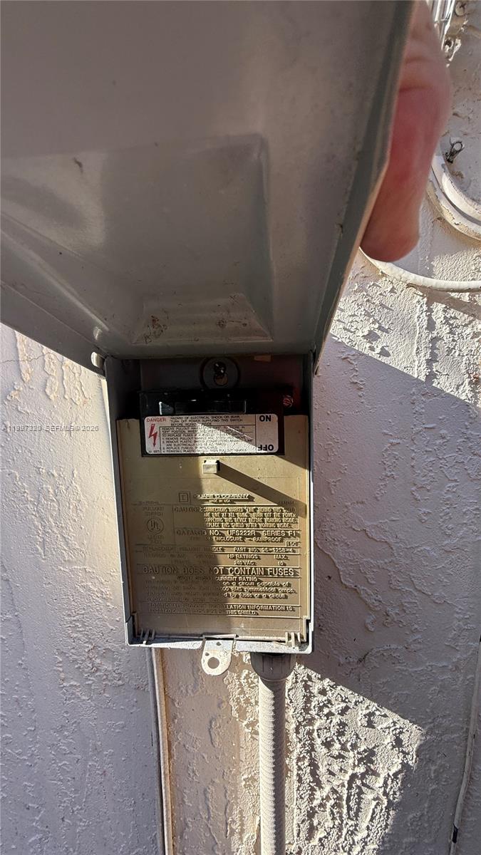 PEMBROKE ISLES 1 - Residential