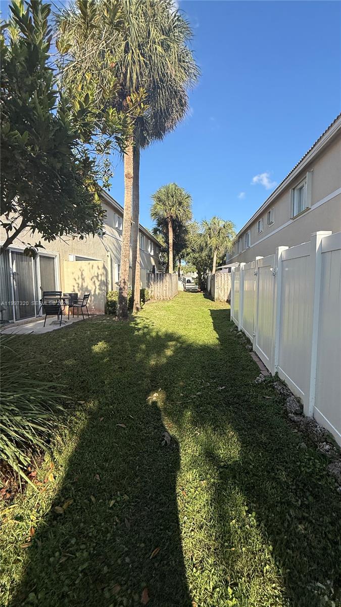 PEMBROKE ISLES 1 - Residential