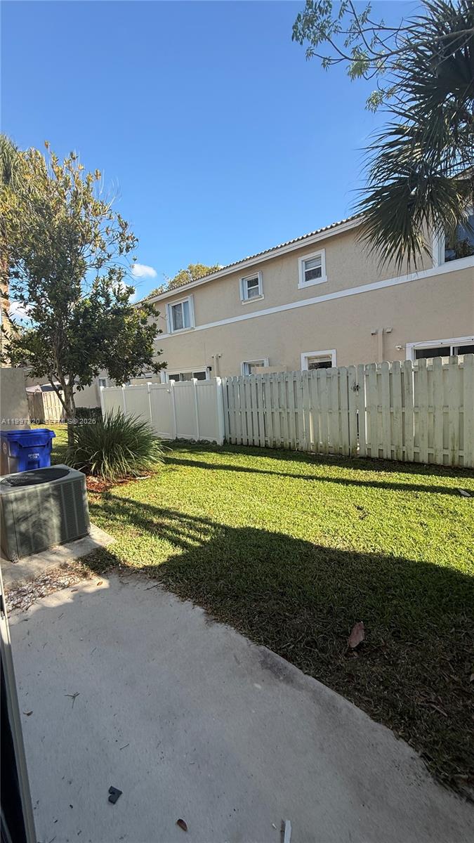 PEMBROKE ISLES 1 - Residential