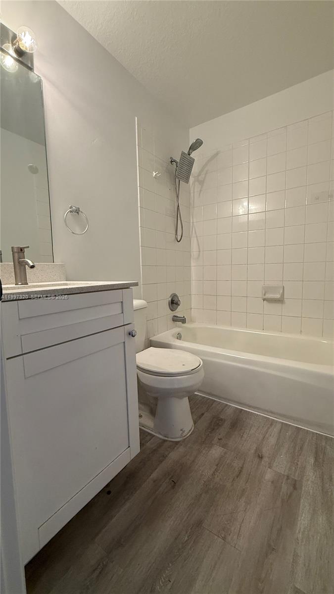 PEMBROKE ISLES 1 - Residential