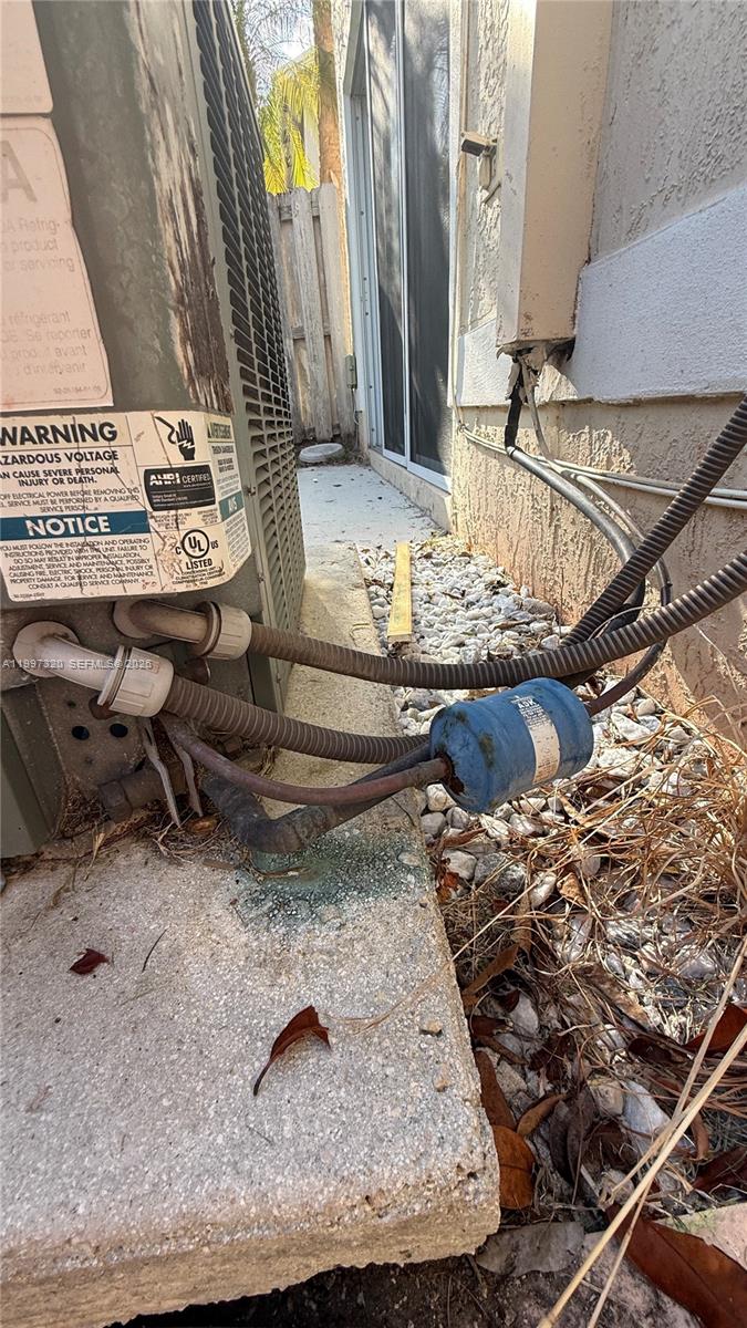 PEMBROKE ISLES 1 - Residential