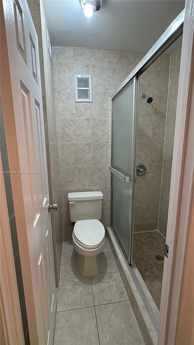 HAMMOCKS TRAILS CONDO - Residential Lease