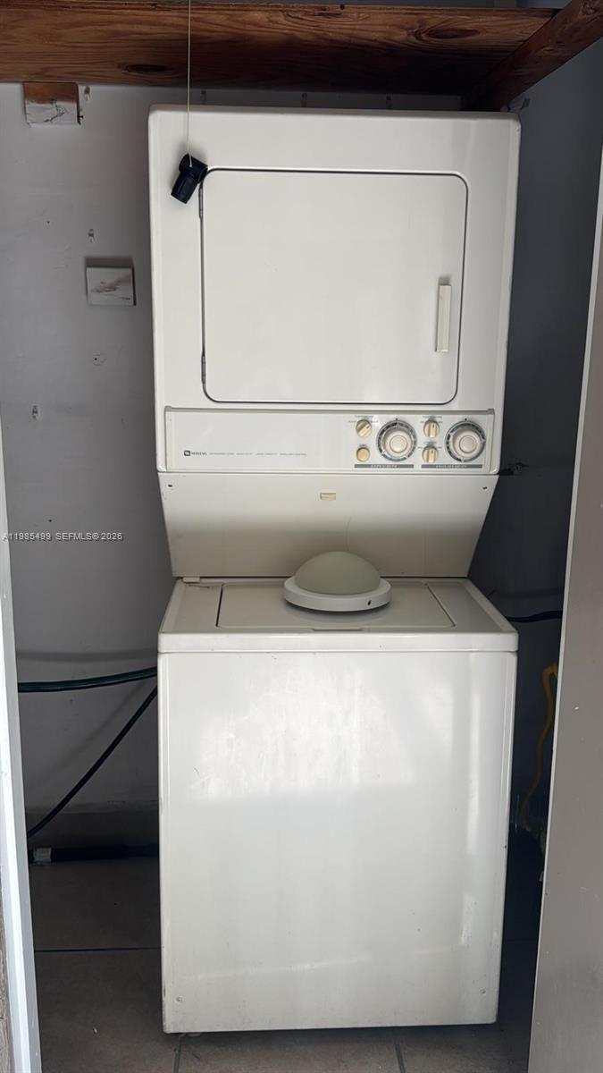 HAMMOCKS TRAILS CONDO - Residential Lease