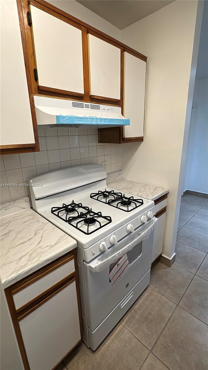 HAMMOCKS TRAILS CONDO - Residential Lease