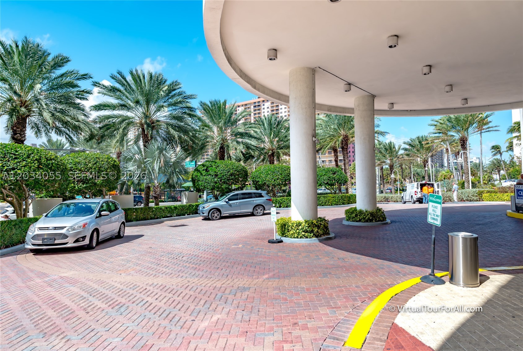 17201 Collins Ave 1508
