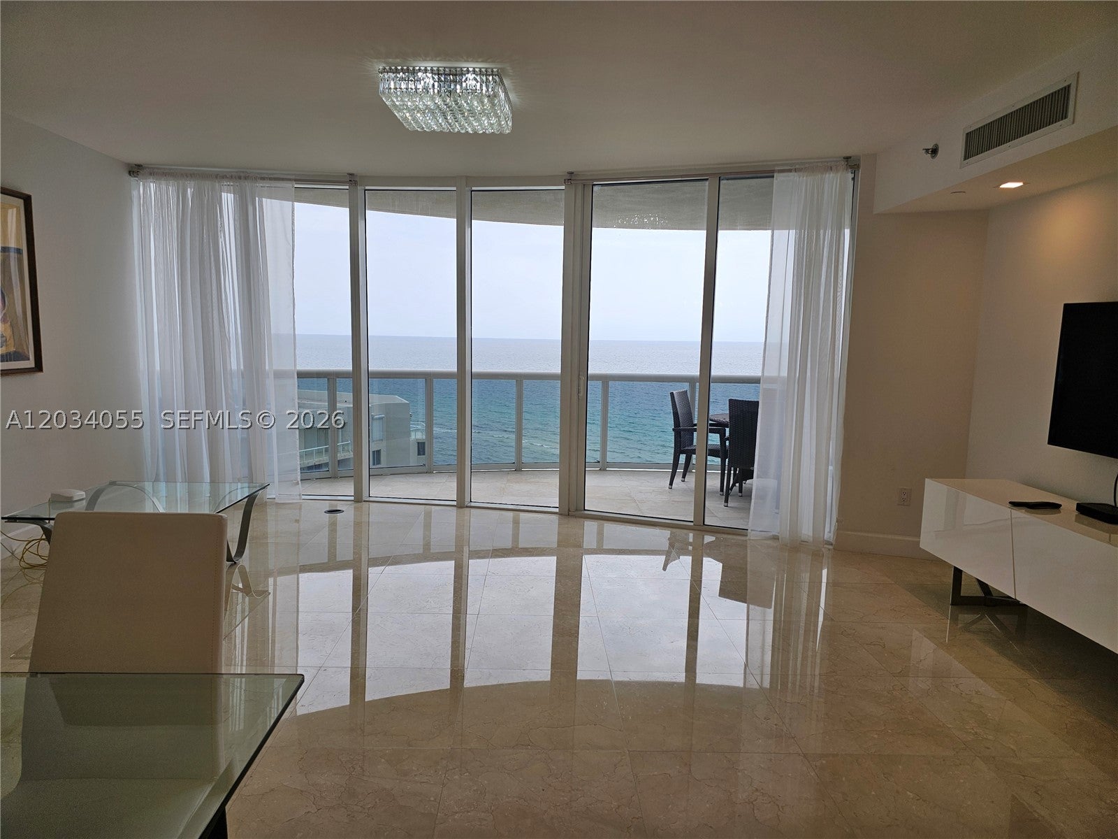 17201 Collins Ave 1508