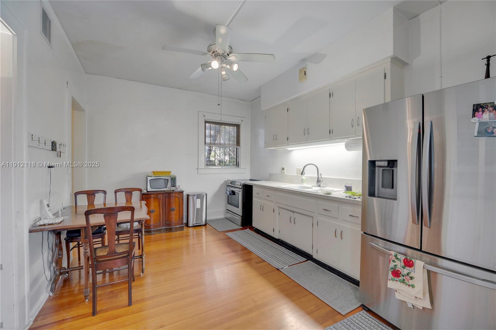 LAWRENCE ESTATE LAND CO - Residential Income