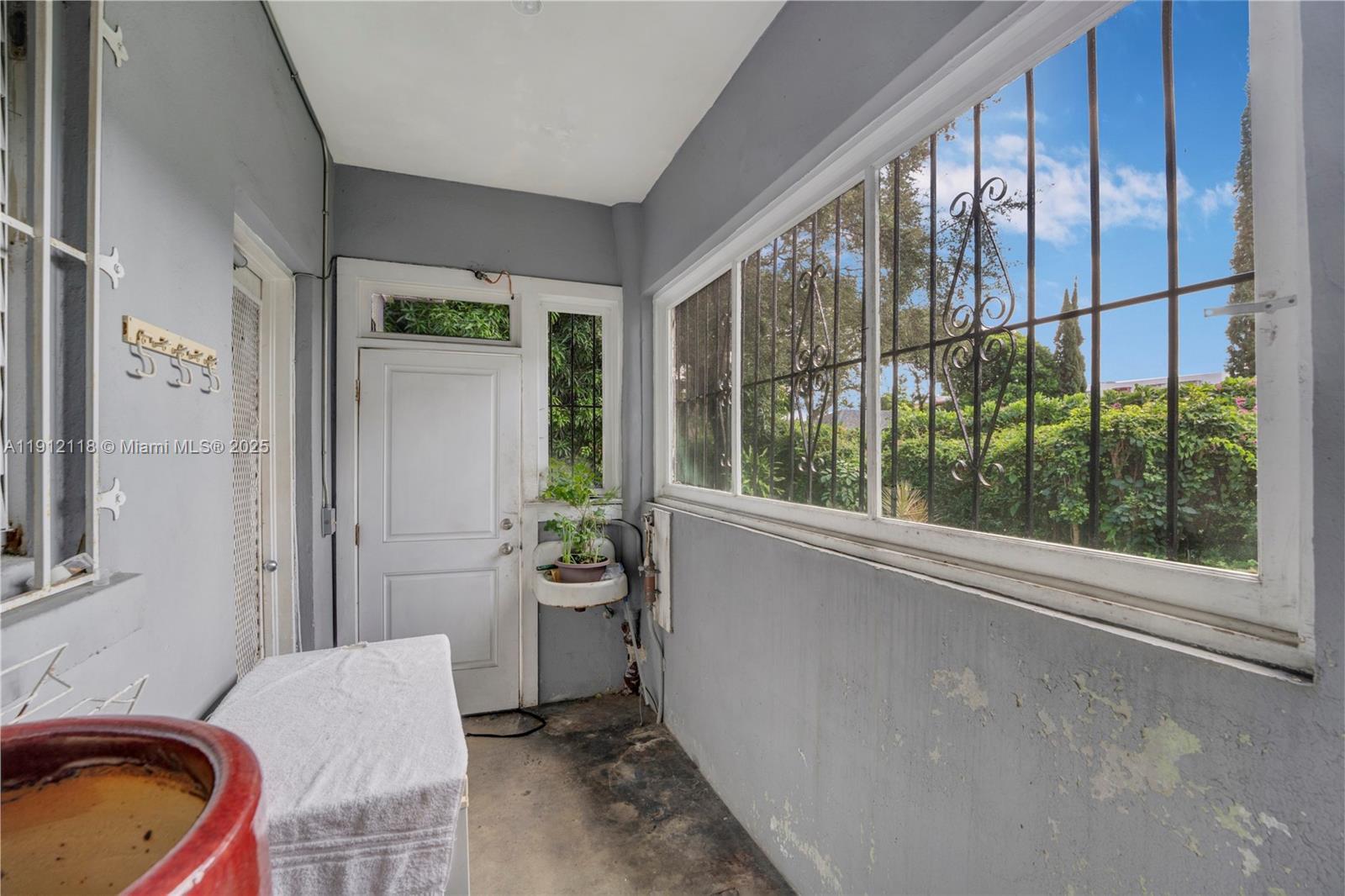 LAWRENCE ESTATE LAND CO - Residential Income