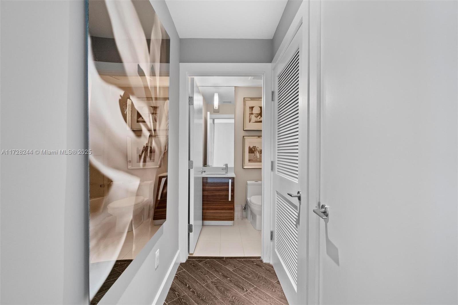 PARAMOUNT BAY CONDO - Residential