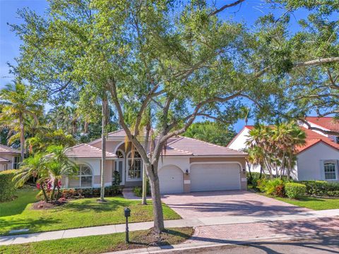 2623 Oakbrook Dr Weston FL 33332