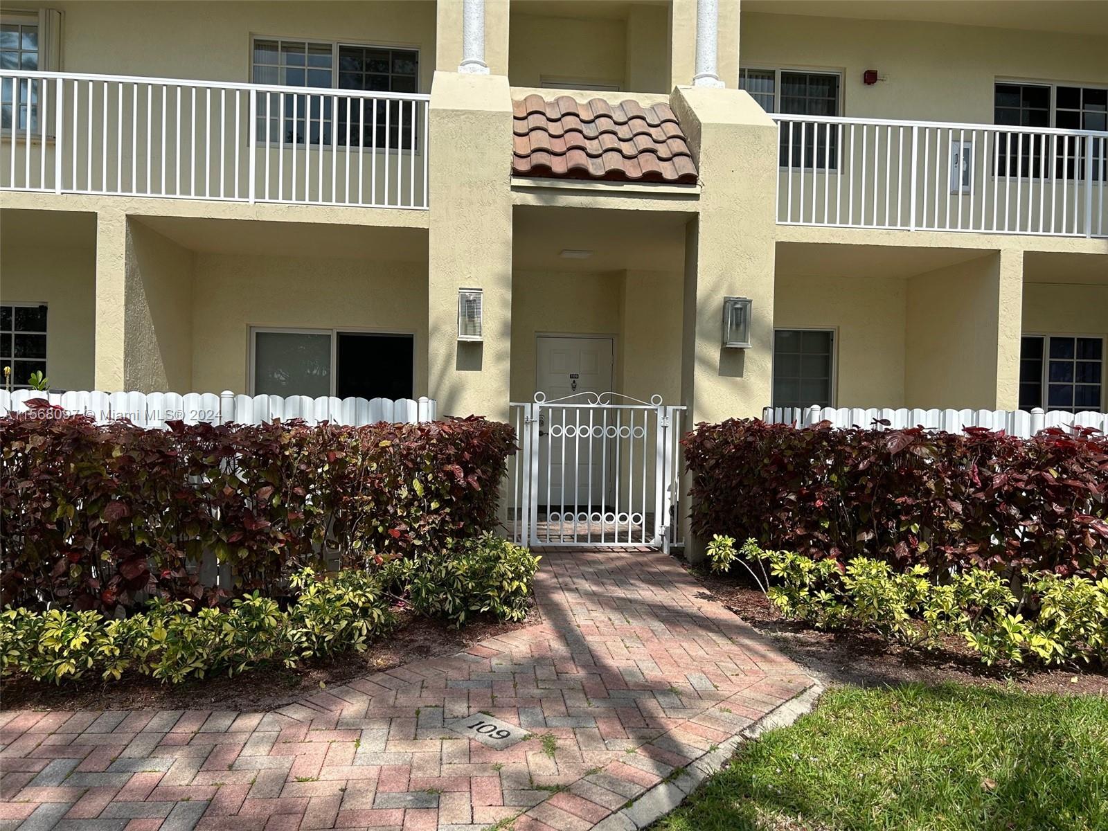 Property for Sale at 10710 Nw 66th St St 109, Doral, Miami-Dade County, Florida - Bedrooms: 3 
Bathrooms: 2  - $515,000