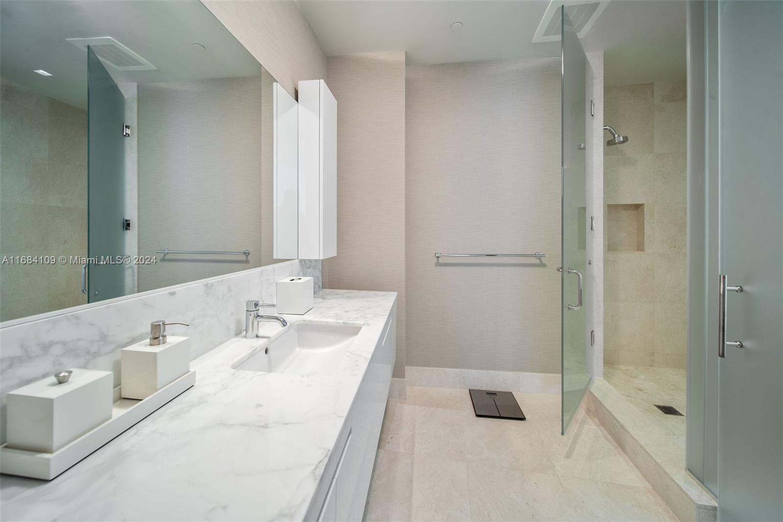 BAL HARBOUR NORTH SOUTH C - Residential