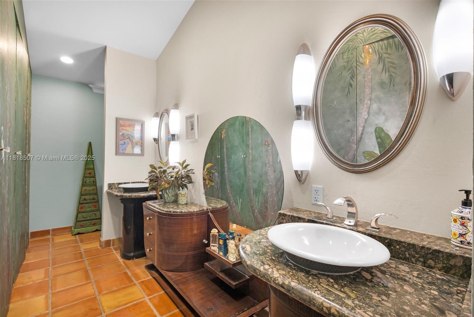 INTRACOASTAL PARK - Residential