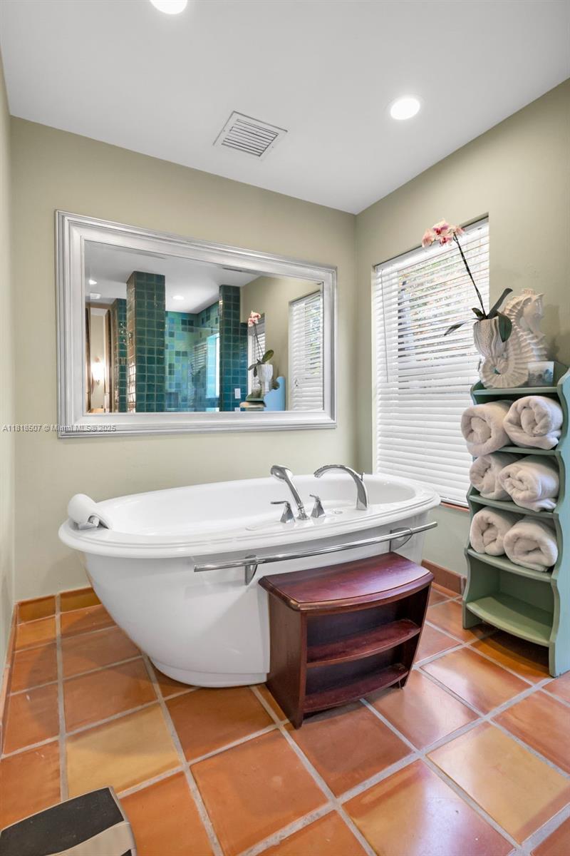 INTRACOASTAL PARK - Residential