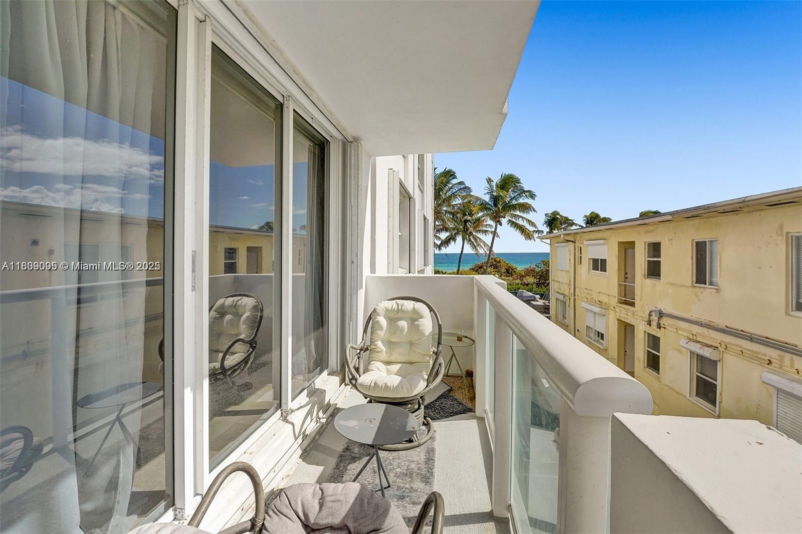 CARLISLE ON THE OCEAN CON - Residential