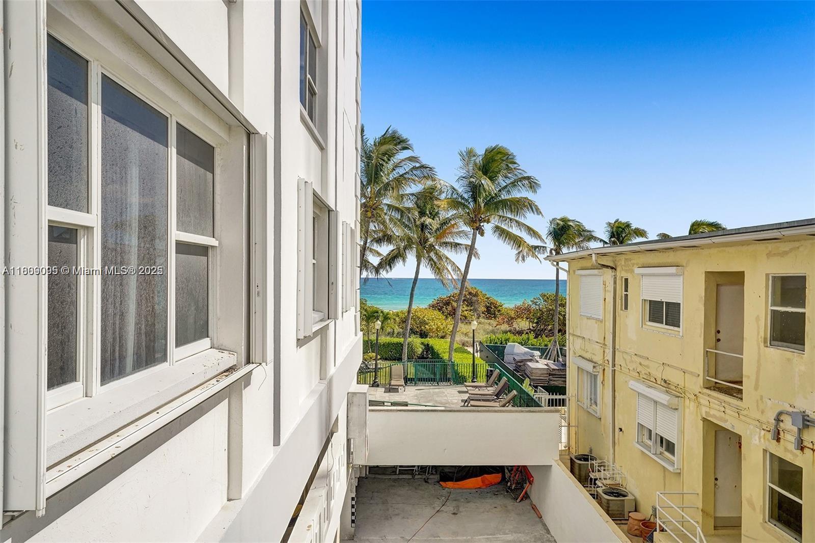 CARLISLE ON THE OCEAN CON - Residential