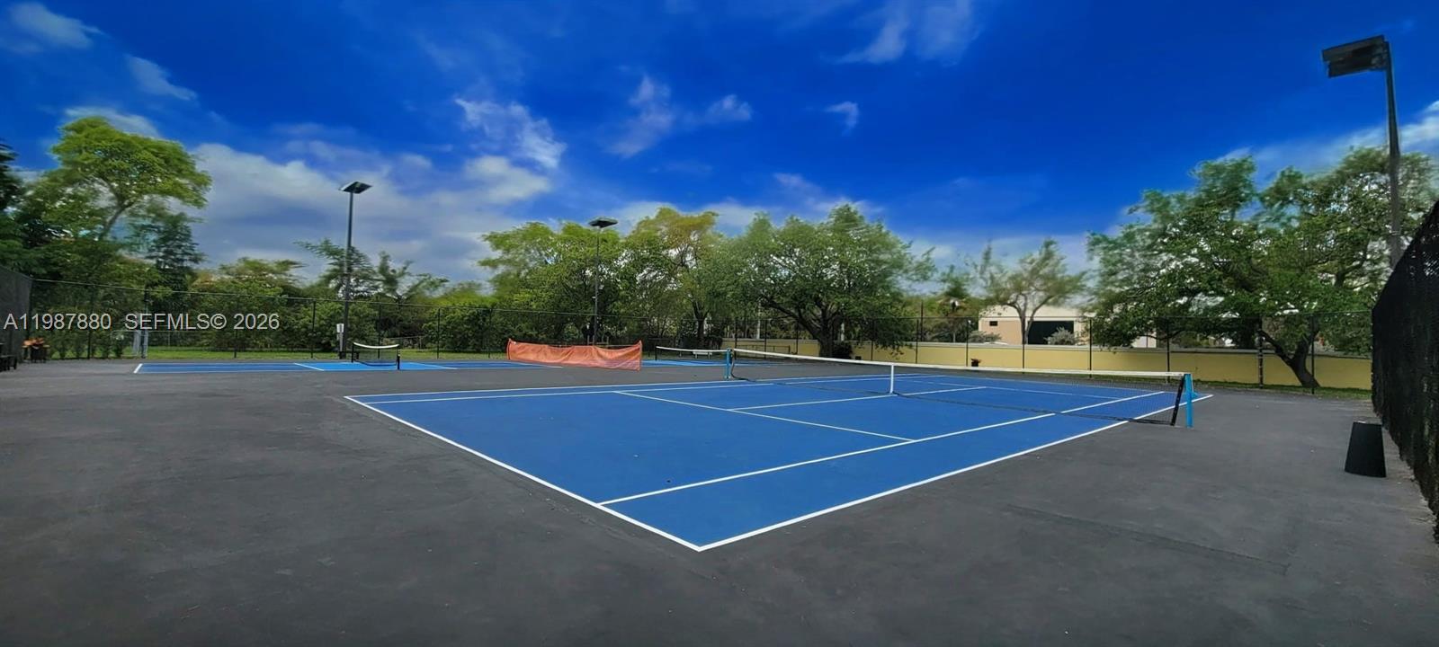 SUMMER LAKE - Residential Lease