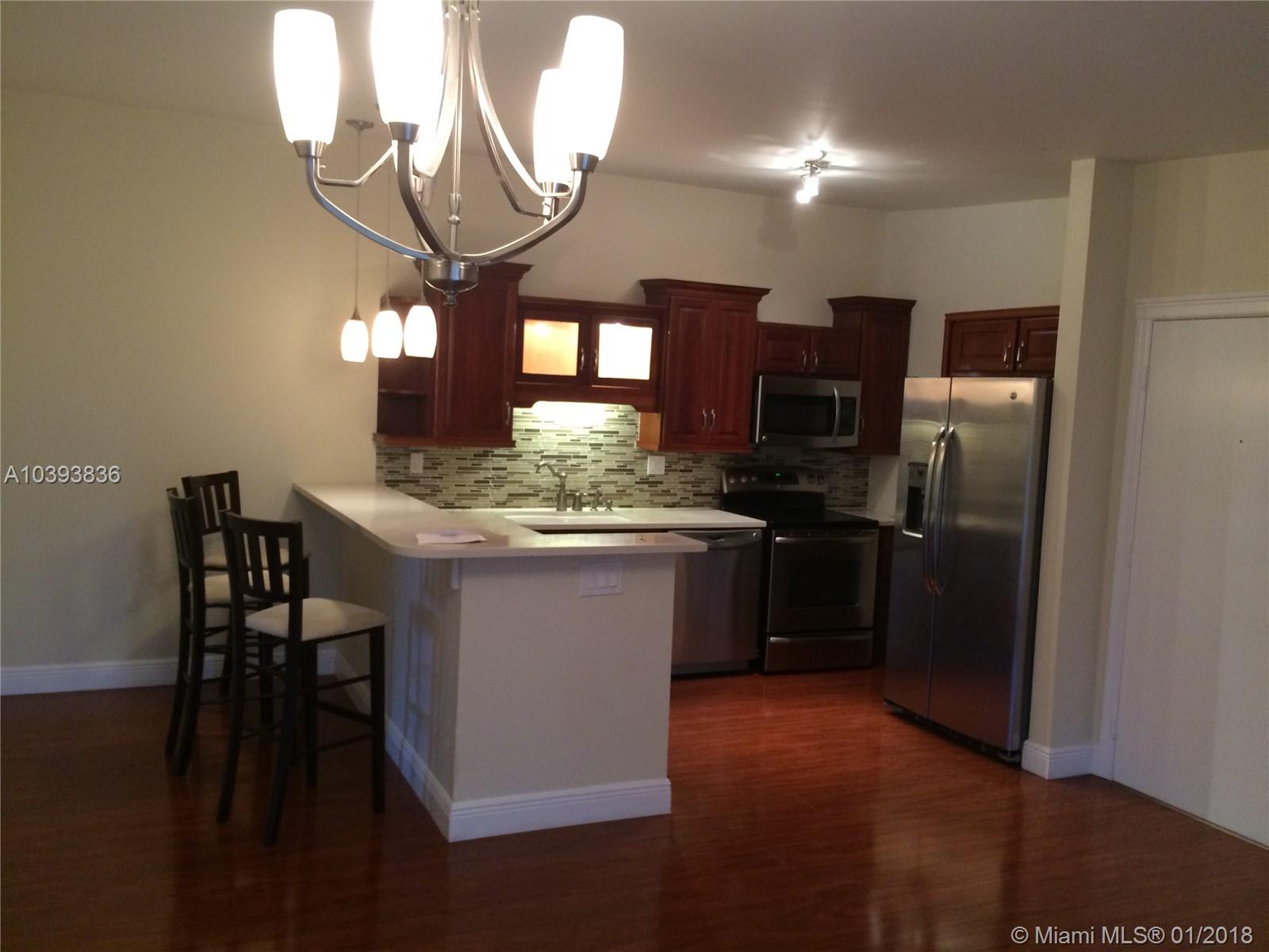 Adorable, newer appliances, apartment completely remodeled, fresh paint move ready, large screened terrace with separate laundry room, assoc 55 + renters application and two months employment checks.
clubhouse w/indoor & outdoor pool, theater courtesy bus 24 hour guard at gate.