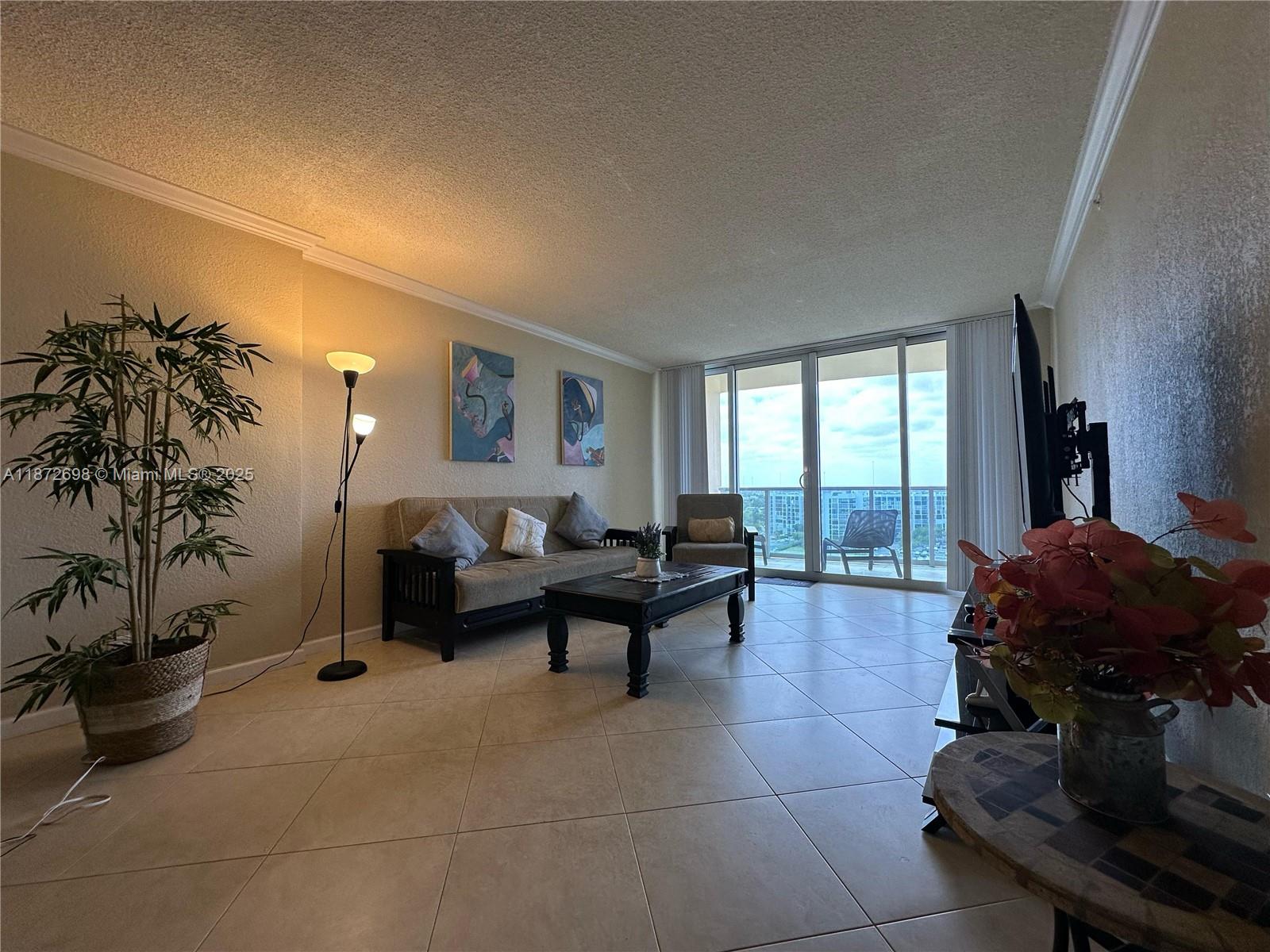 WAVE CONDO - Residential Lease