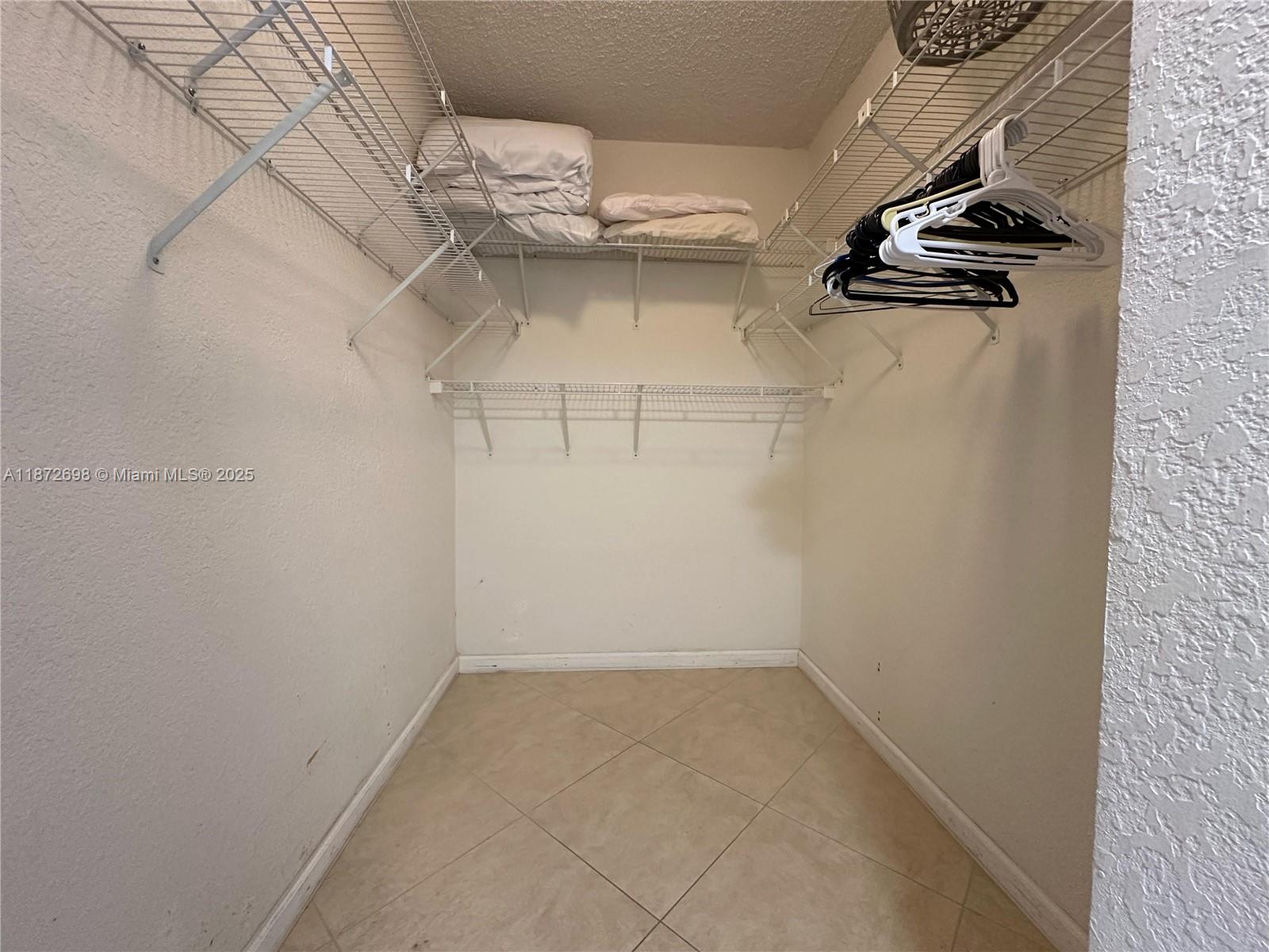 WAVE CONDO - Residential Lease