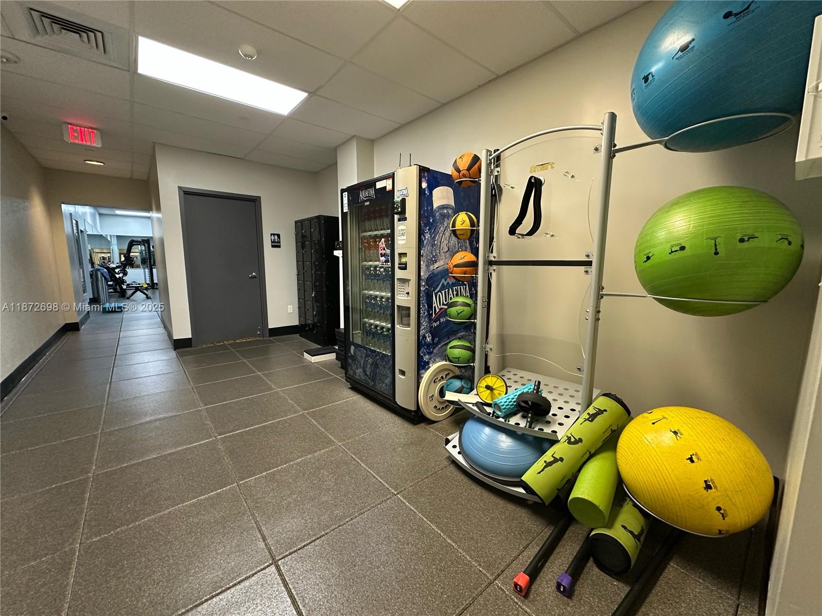 WAVE CONDO - Residential Lease