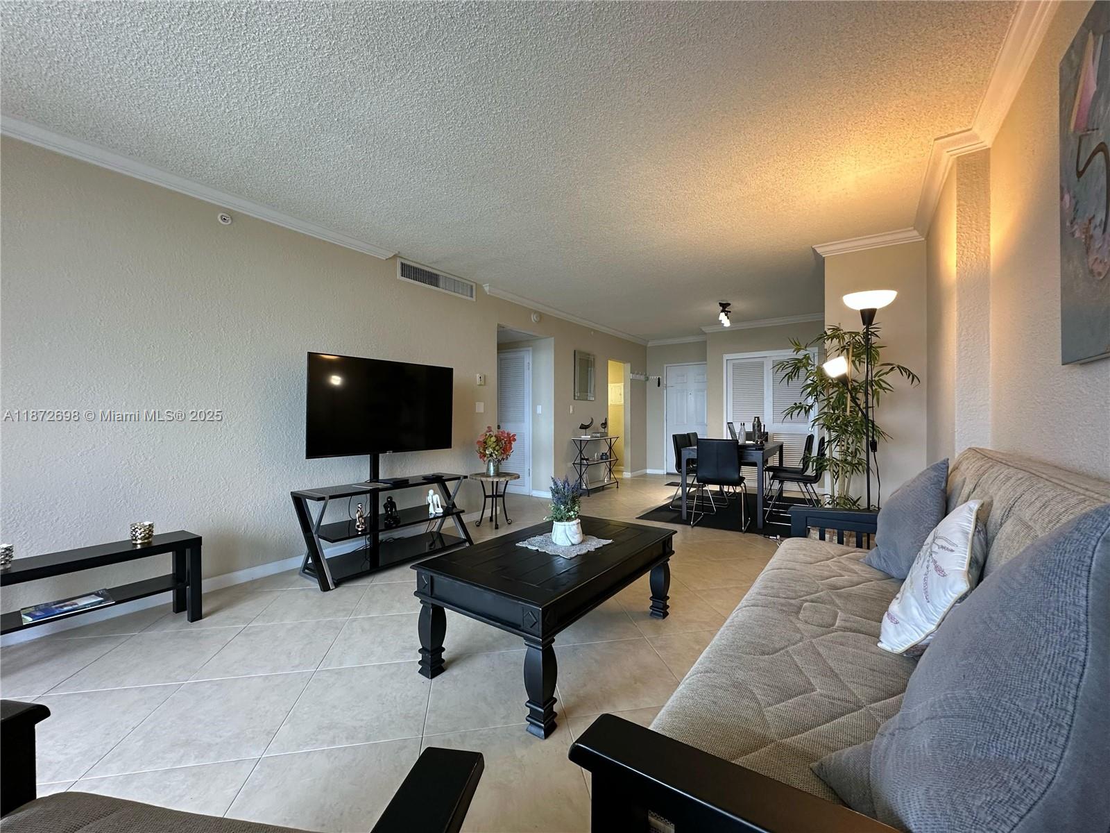 WAVE CONDO - Residential Lease