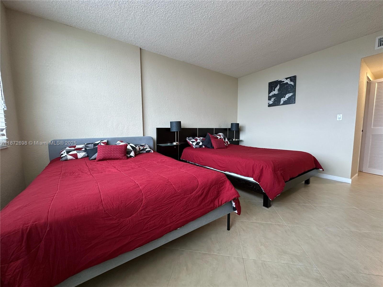 WAVE CONDO - Residential Lease