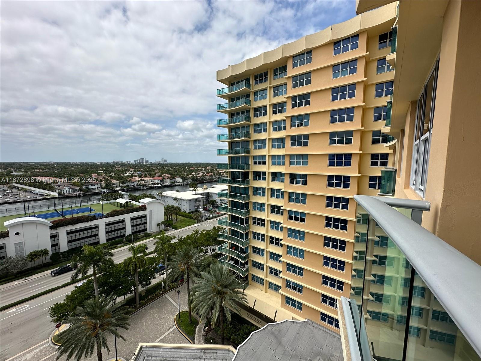 WAVE CONDO - Residential Lease