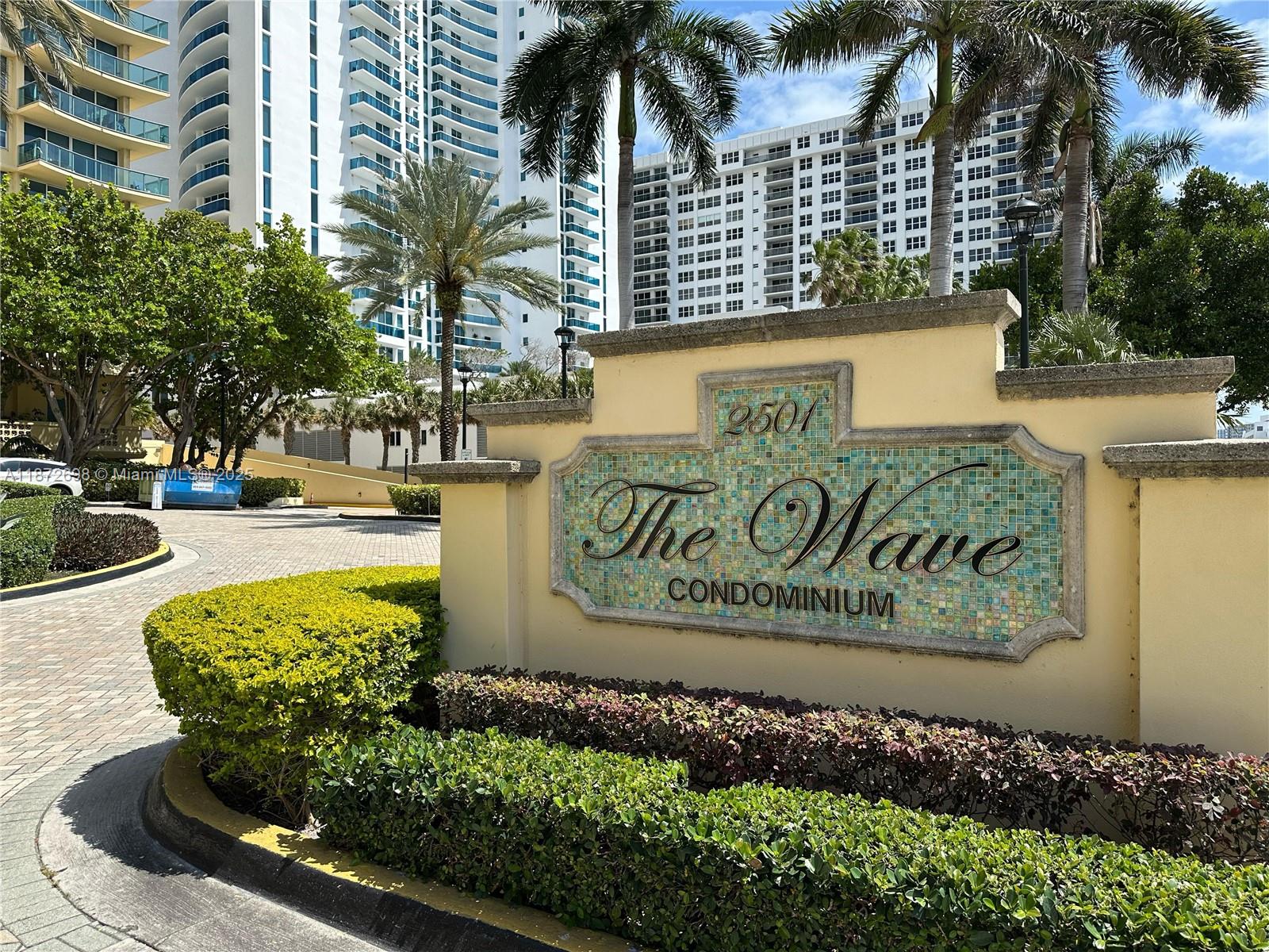 WAVE CONDO - Residential Lease