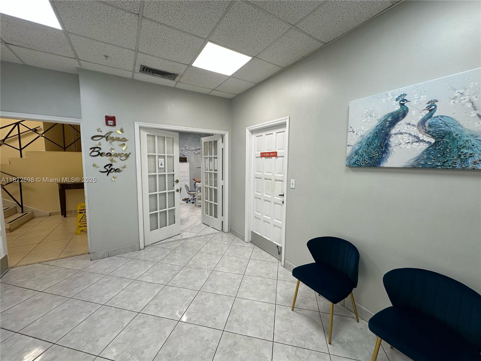 WAVE CONDO - Residential Lease