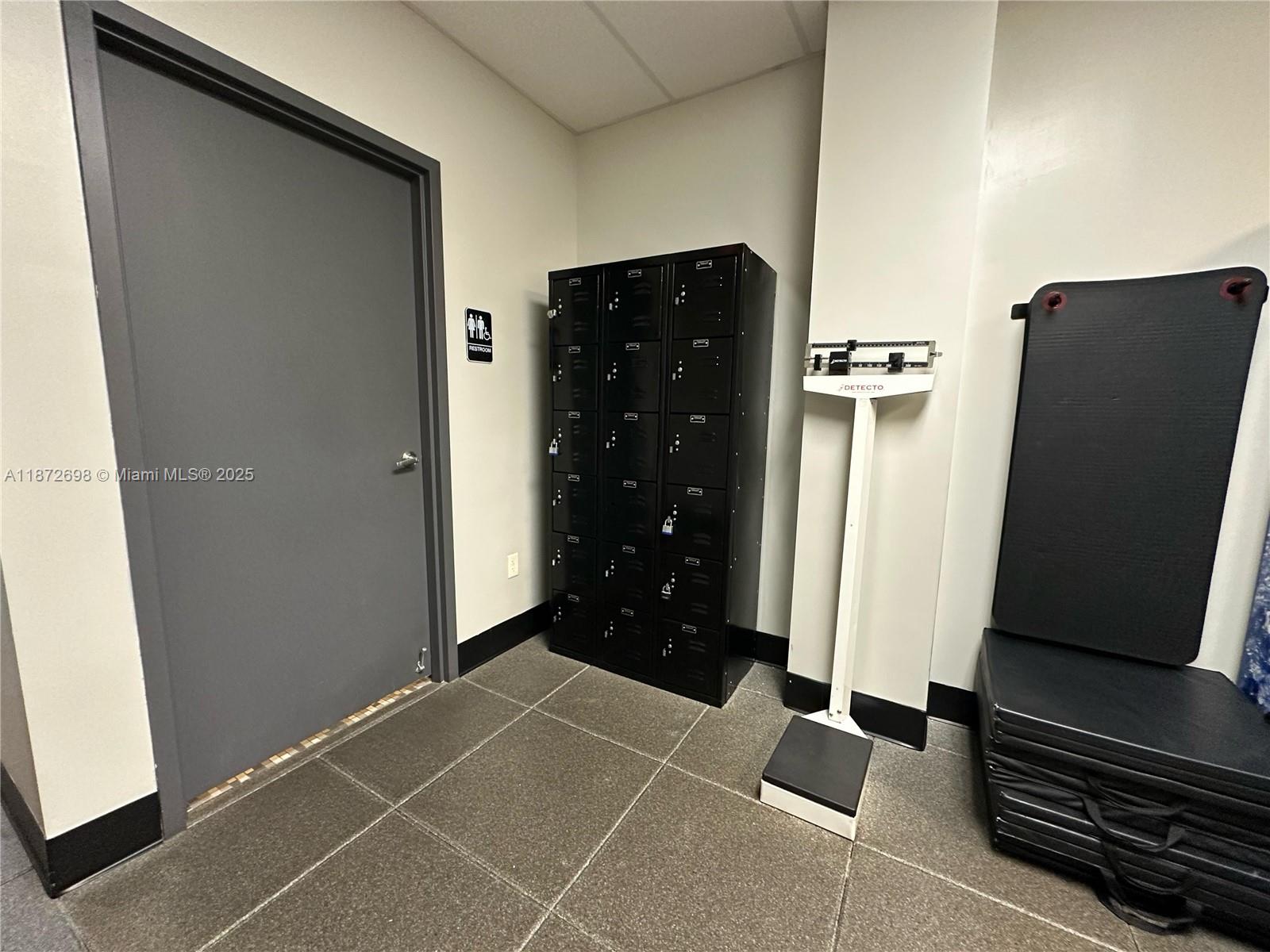 WAVE CONDO - Residential Lease