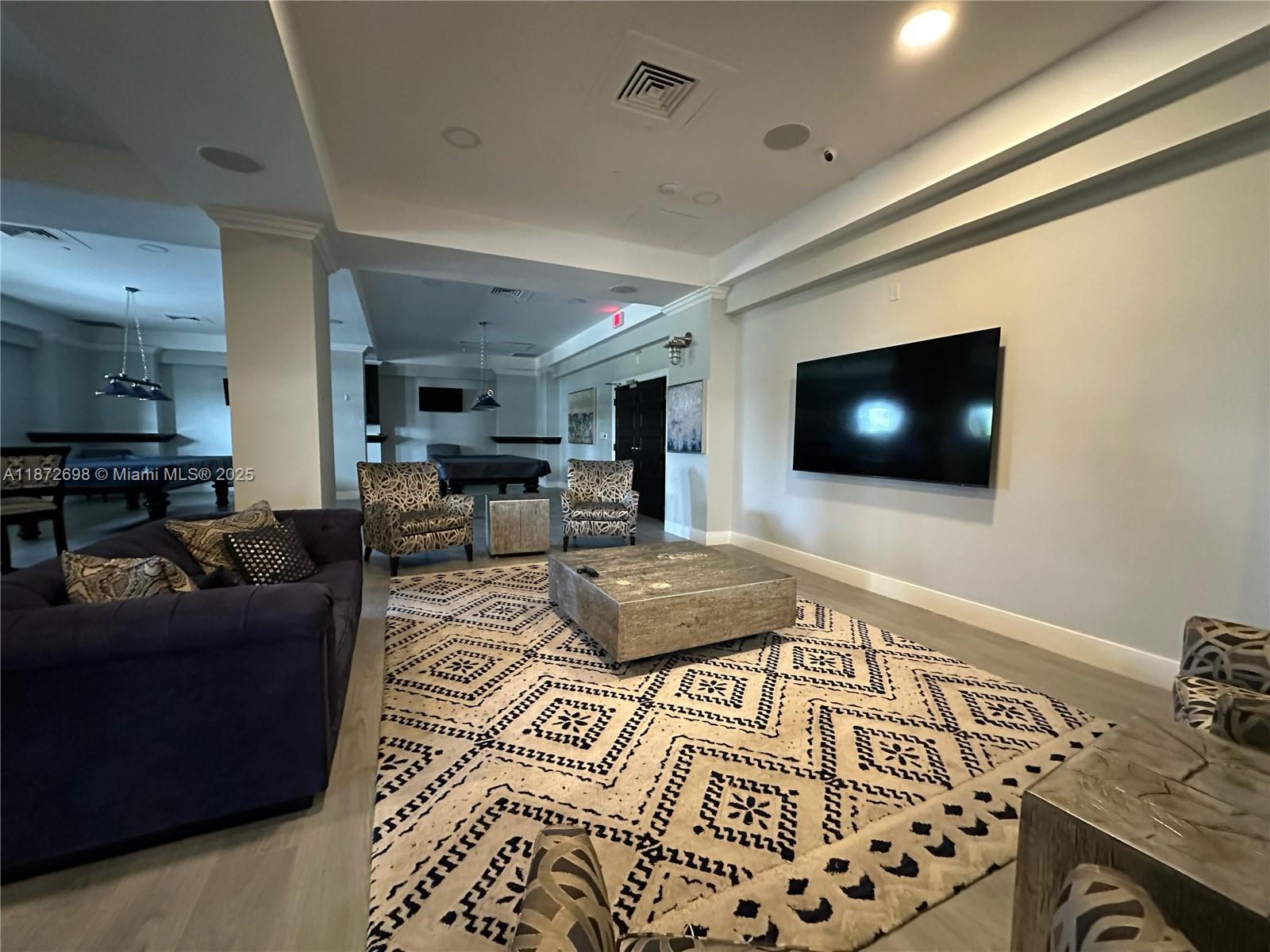 WAVE CONDO - Residential Lease