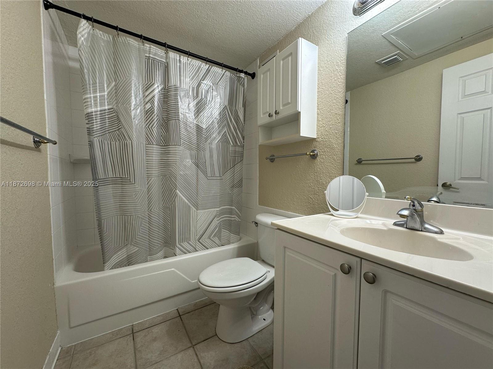 WAVE CONDO - Residential Lease