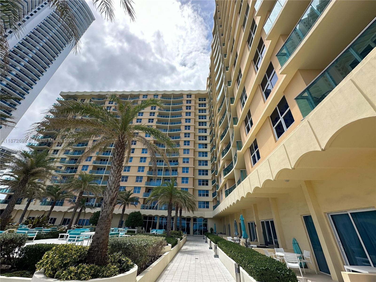 WAVE CONDO - Residential Lease