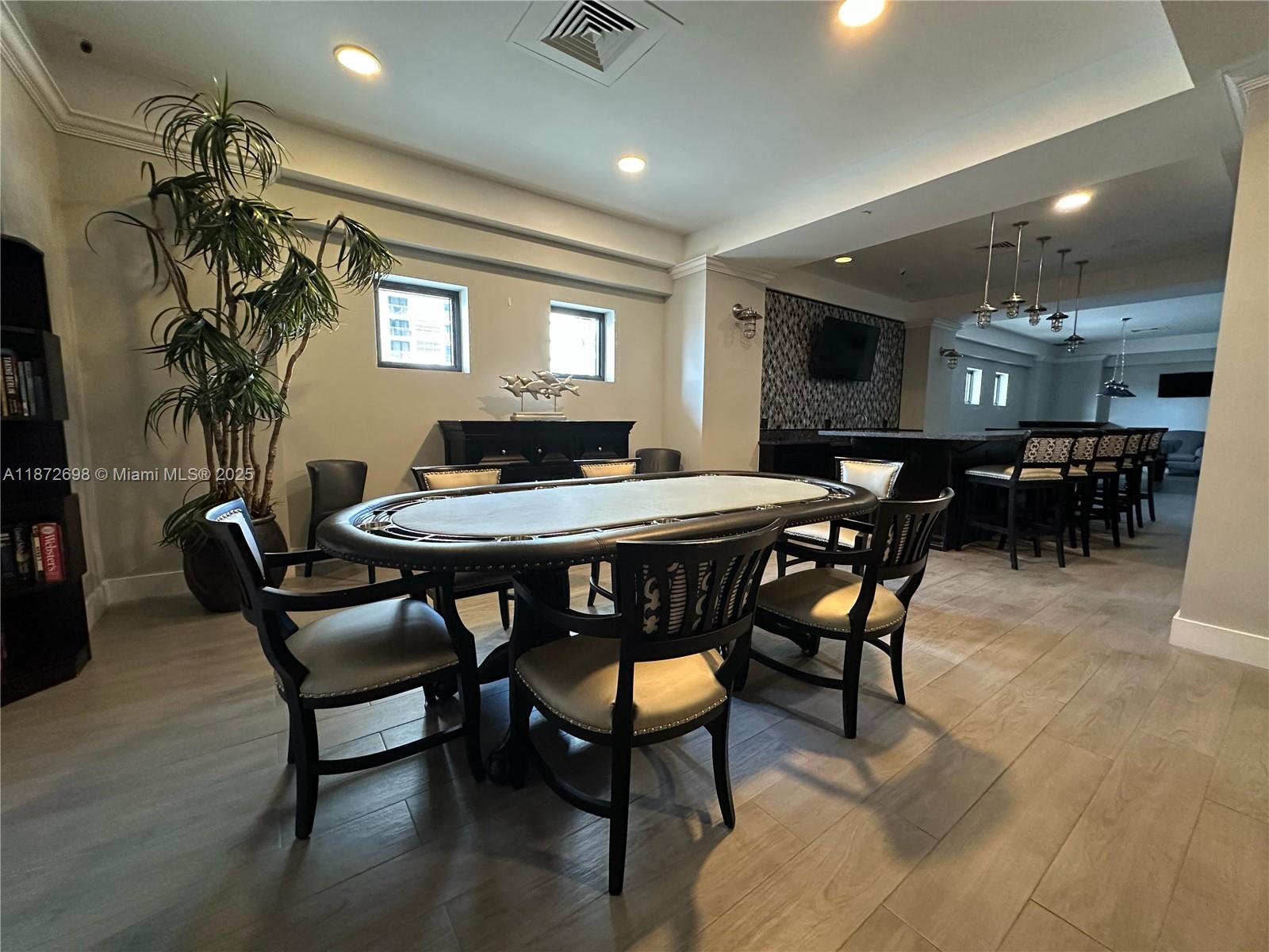WAVE CONDO - Residential Lease