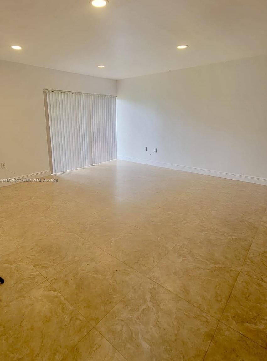 9449 SW 76th St T2