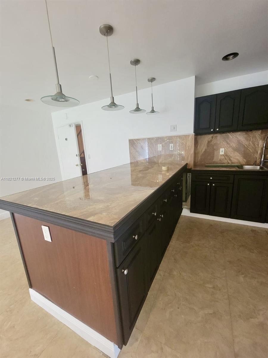 9449 SW 76th St T2