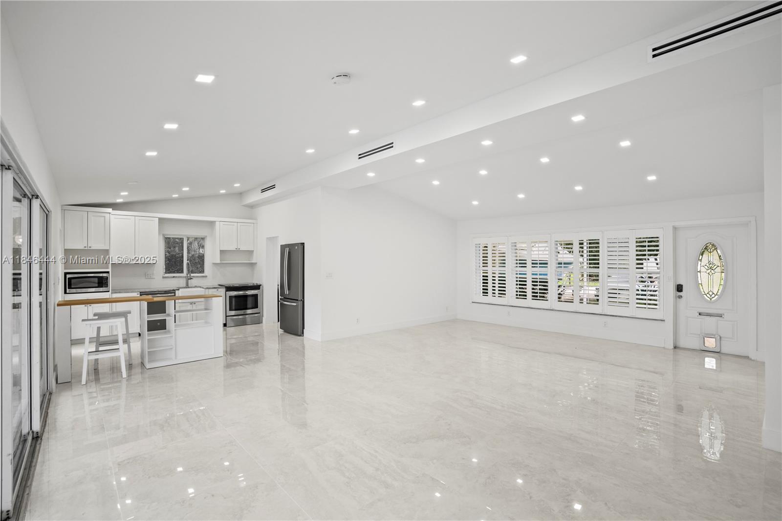 GILL ISLES - Residential