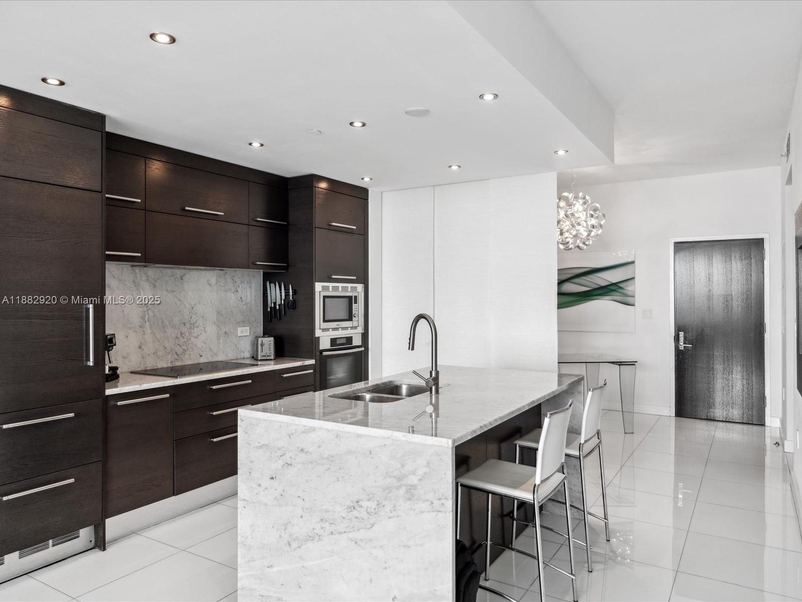 900 BISCAYNE BAY CONDO - Residential Lease