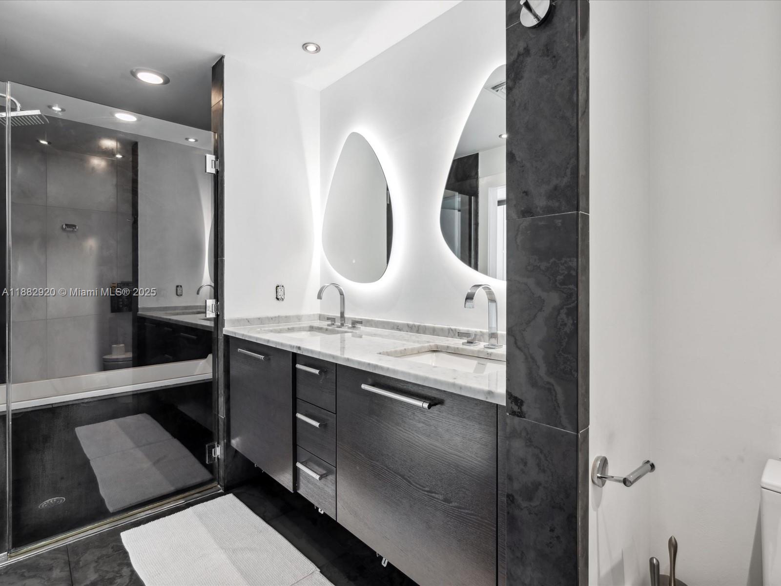 900 BISCAYNE BAY CONDO - Residential Lease