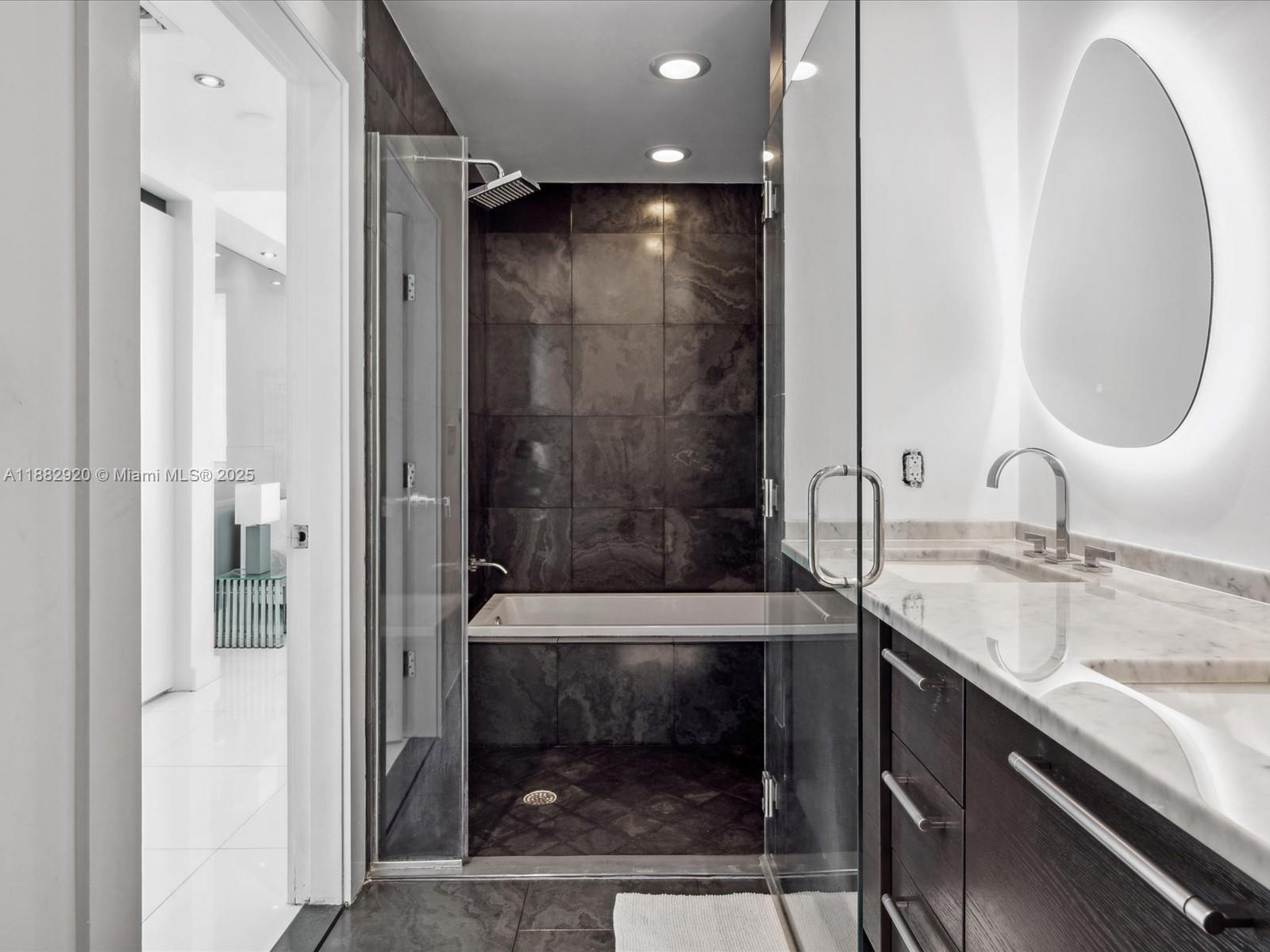 900 BISCAYNE BAY CONDO - Residential Lease