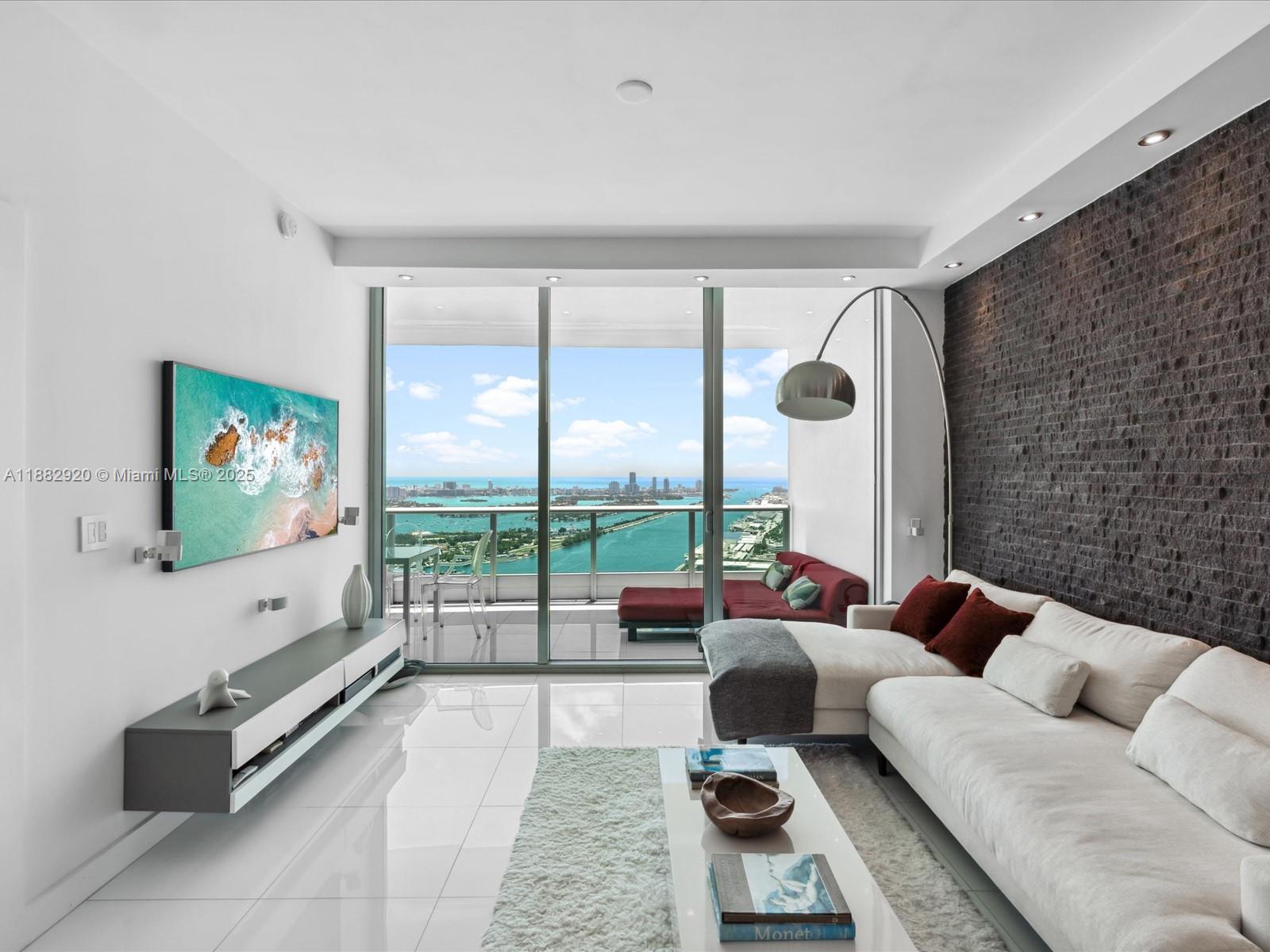 900 BISCAYNE BAY CONDO - Residential Lease