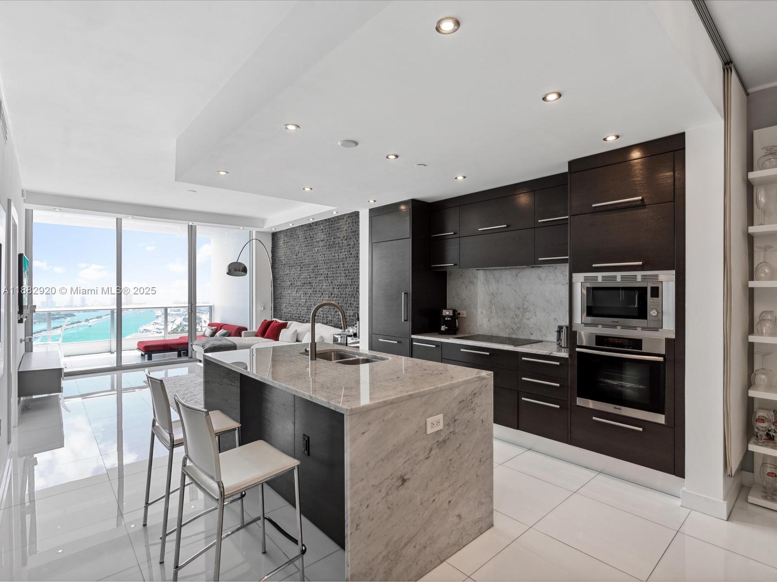 900 BISCAYNE BAY CONDO - Residential Lease