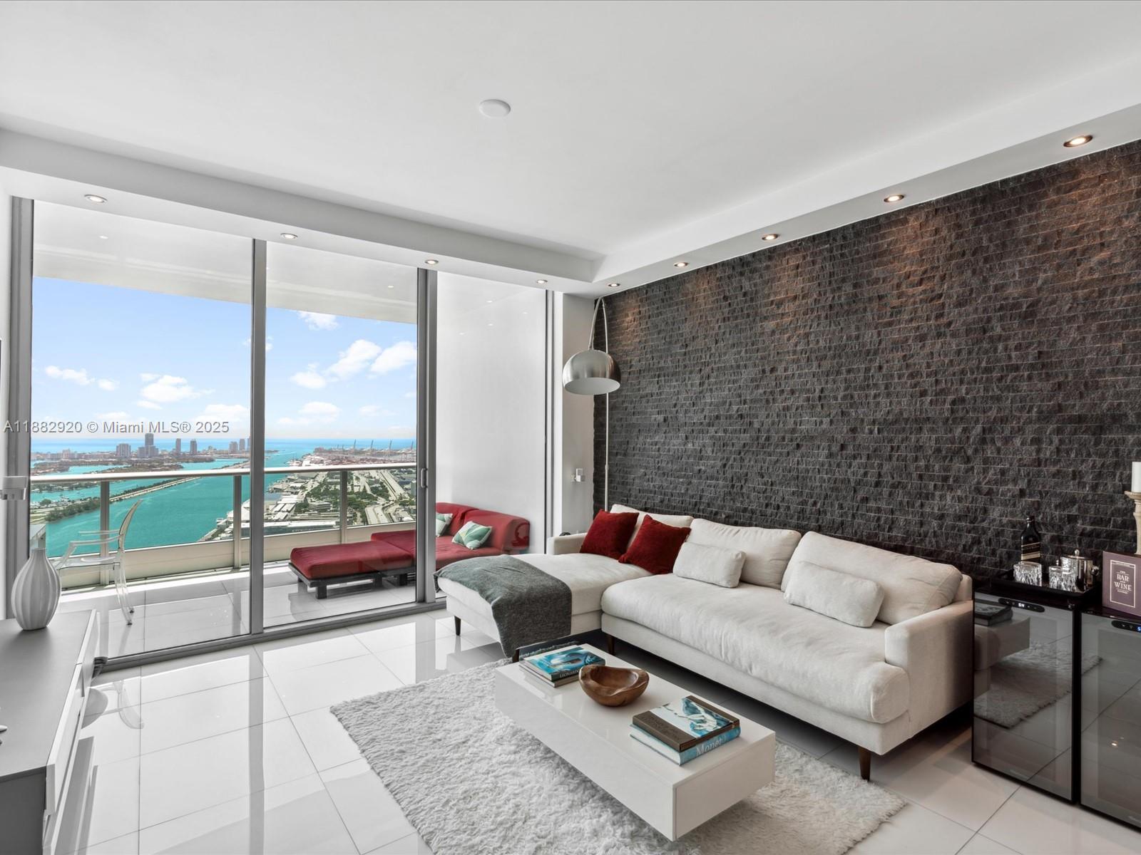900 BISCAYNE BAY CONDO - Residential Lease