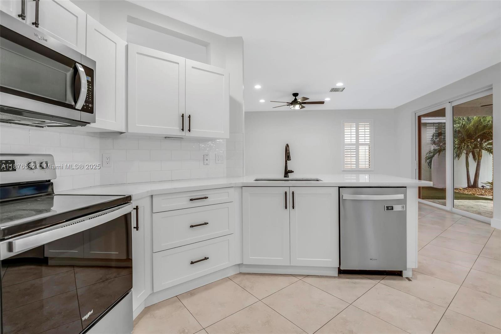 SILVER LAKES PHASE III - Residential Lease